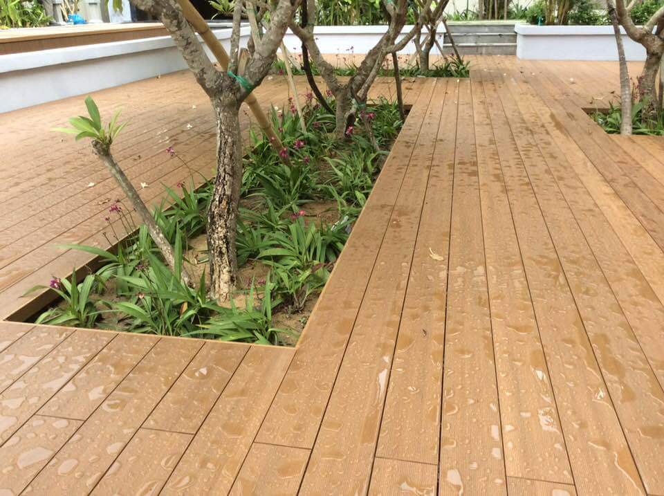 Thi công sàn gỗ nhựa ngoài trời Phú Nhuận